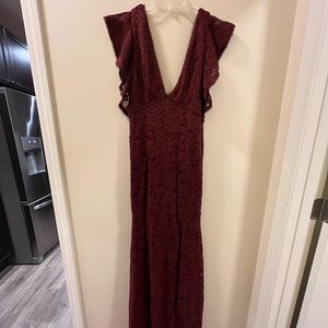 TOBI formal deep V-dress with one sided slit